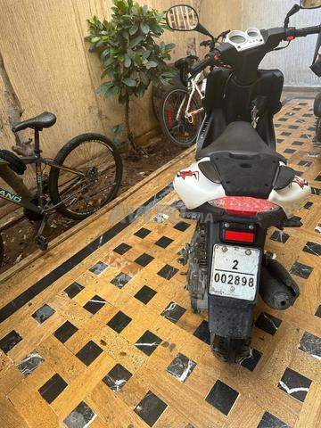 دراجة ياماها سكوتر بحالة جيدة في سلا - 2