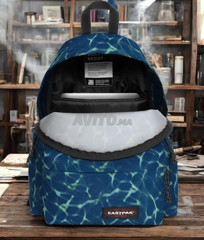 حقيبة ظهر إيست باك للكمبيوتر 24 لتر - 2