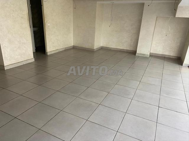 محل جميل جدا للإيجار في بورغون - 2