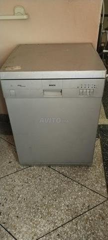 Lave-vaisselle Bosch à vendre à un prix raisonnable (nécessite une réparation)