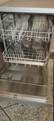 غسالة صحون Bosch للبيع بثمن مناسب (تحتاج إصلاح) - 2