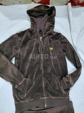 un ensemble de sport pour femme - 2