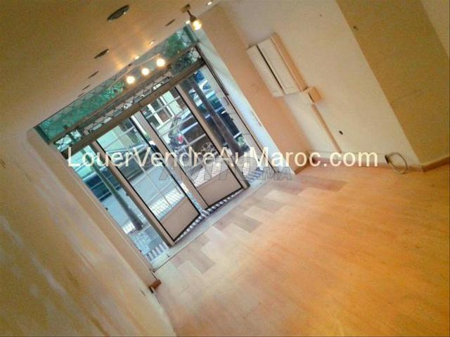 للبيع محل و استوديو حي النخيل قرب توين - 2