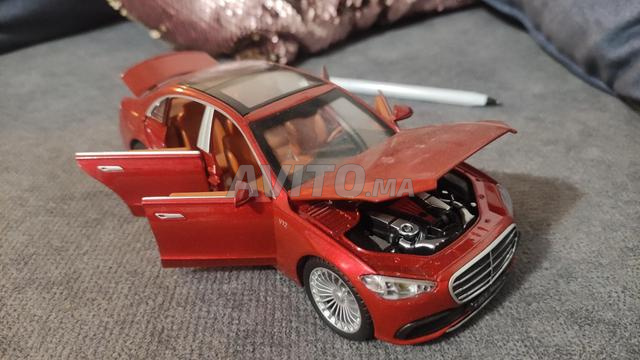 Miniature Mercedes S600L - 2