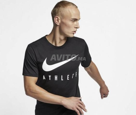 تي شيرت نايك رياضي أسود أصلي جديد مقاس L - 2