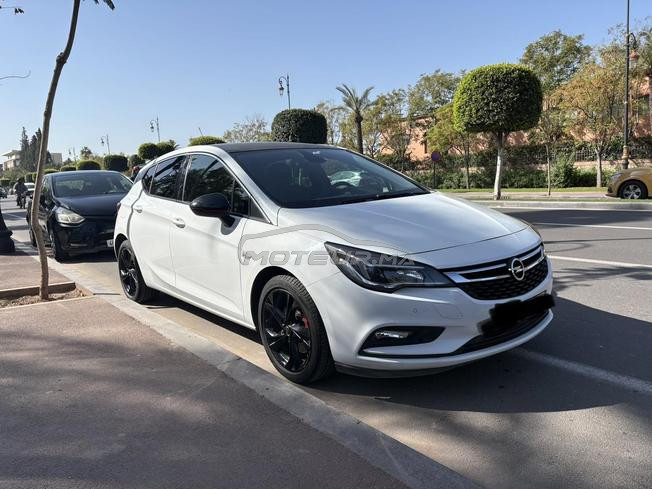 Opel Astra Diesel Automatique 2019 à Marrakech