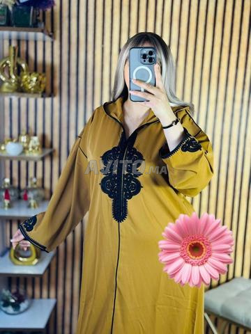 Djellaba brodée sur la poitrine et les manches - 2