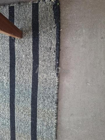 Tapis rayé gris et noir - 2