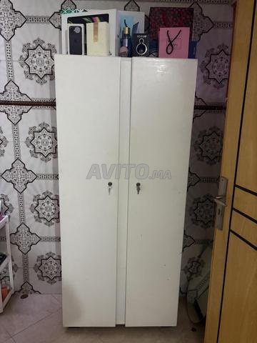 Placard pour vêtement