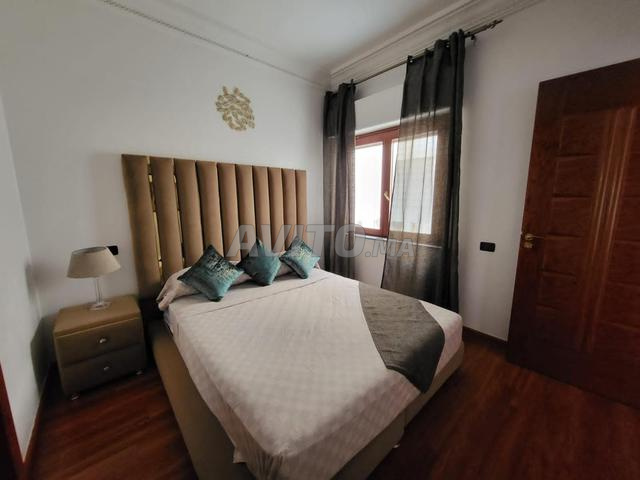 Joli appartement vue piscine et parking sous sol - image 3