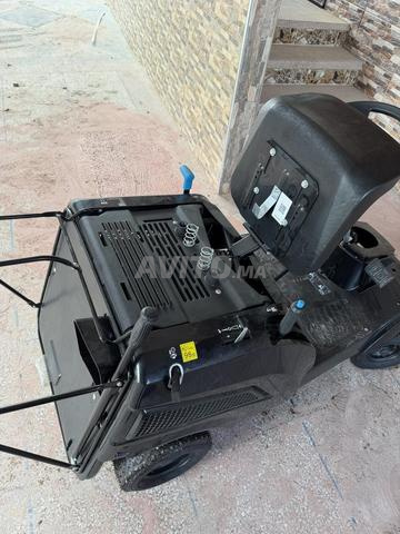 Machine pour couper le gazon - 2