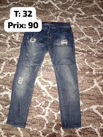 4 pantalons pour hommes encore propres