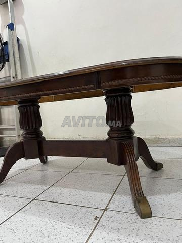 Table en bois massif style classique - 2