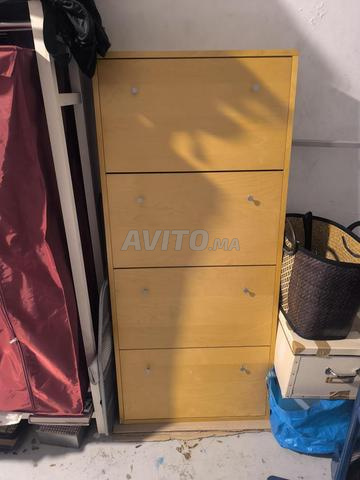 للبيع خزانة أحذية من الخشب الطبيعي