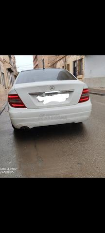 مرسيدس بنز الفئة سي 180 بنزين - 2