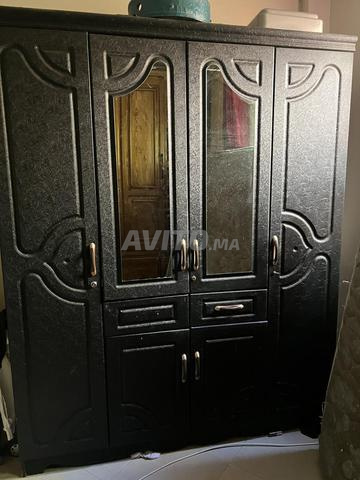 Armoire 4 portes noire avec miroirs – bon - 2