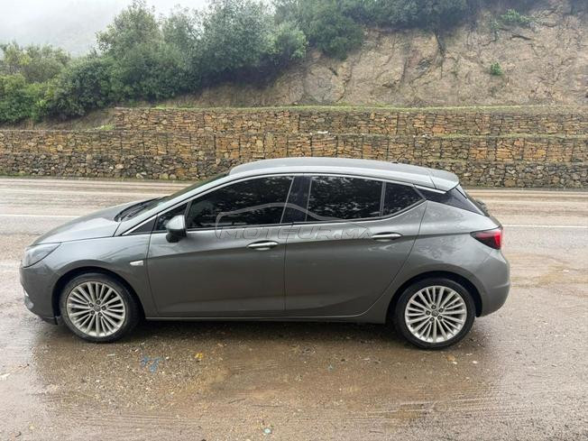 Opel Astra Diesel Automatique 2020 à Tétouan