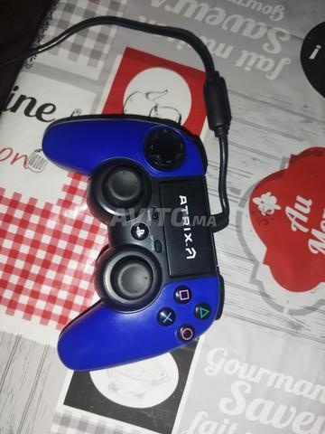 Manette PS4 ou PC, encore propre, câble - 2