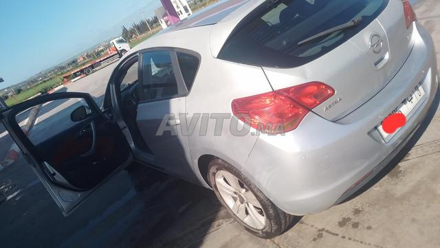 Voiture propre, peinture d'origine - 2