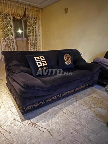 كرسي بذراعين مع وسائد بدون طاولة - 2