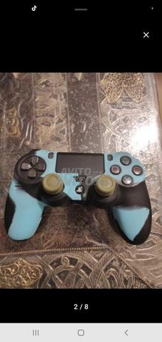 PS4 Pro avec 5 jeux - 2