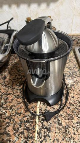 عصارة حمضيات كهربائية من الفولاذ المقاوم للصدأ - حالة ممتازة