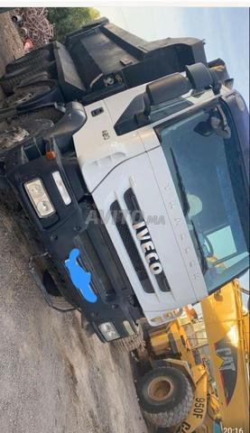 Camion à vendre de type Iveco 8/4 pneus neufs