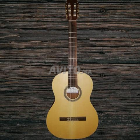 Cordoba C1M Full Size avec Étui Armour