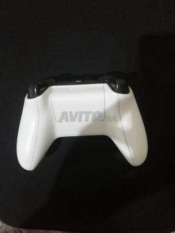 Manette Xbox One S - 2