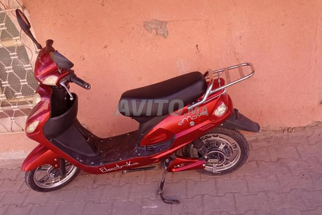 دراجة نارية إي موف كهربائية - 2