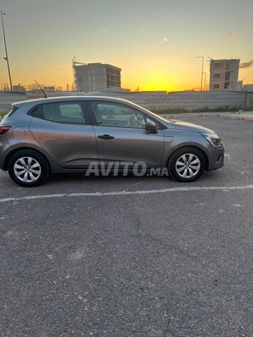 كليو 5 بنزين علبة أوتوماتيكية