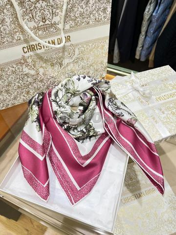 Foulard Christian Dior en Soie CD6320 - 2