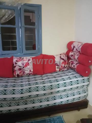 Couvertures, tissus d'ameublement et 15 coussins - 2