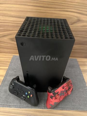 Xbox series x avec 2 manettes - 2