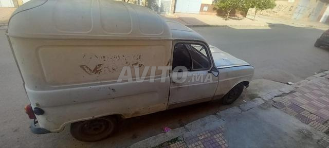 Renault Essence Manuelle 1989 à Khemisset - 2