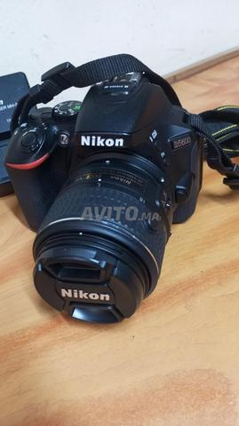 Nikon D5600 55-200 VR Stabilisé Très bon état