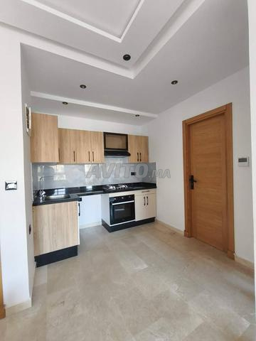 Studio vide 50m² Oulfa - 2