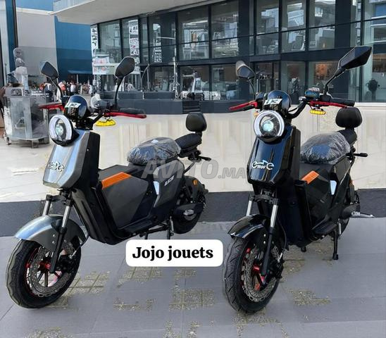 MOTO ÉLECTRIQUE PERFORMANCE 2000W - 2