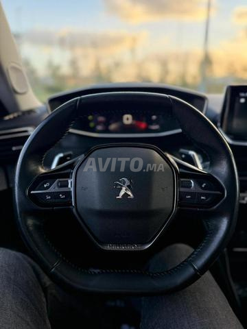 Peugeot 2008 allure BVA diesel 2021 - 2