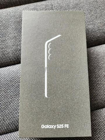 Samsung S25 FE 256GB / 8GB Navy - 2