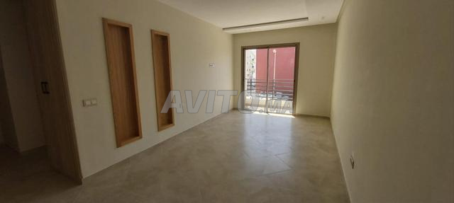 شقة 84 متر مربع متوسطة المستوى للإيجار في دار بوعزة