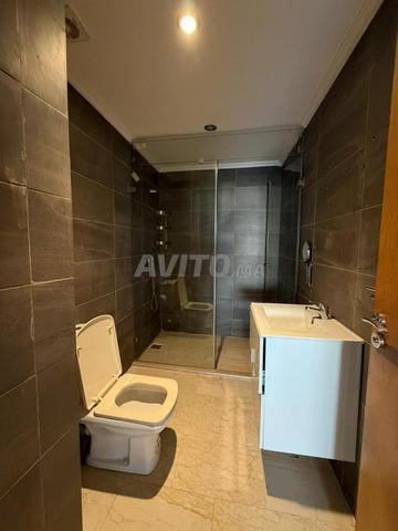 شقة واسعة بأربع غرف نوم - 2