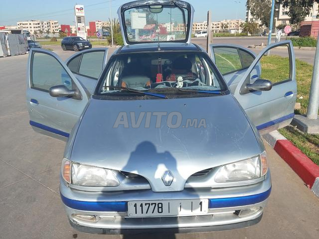 Renault Megane Diesel Manuelle 1997 à Deroua - 2
