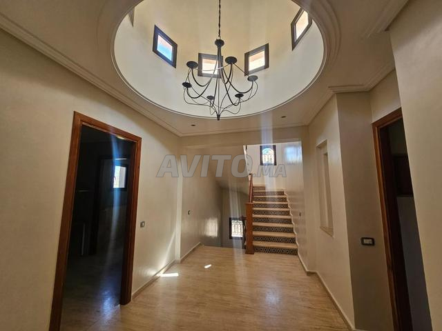 فيلا مفروشة للإيجار بمساحة 400 متر مربع - تاركة - 2