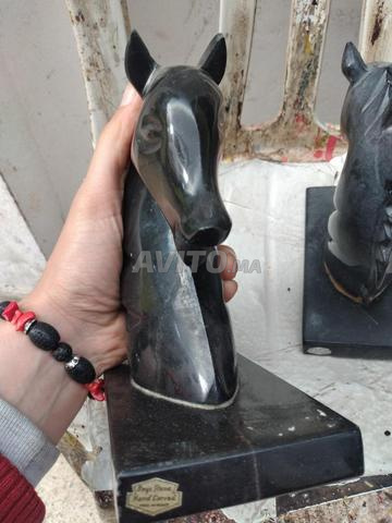 رأس حصان من حجر العقيق المنحوت - 2