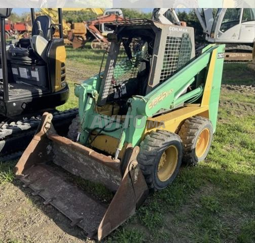 رافعة صغيرة انزلاقية GEHL