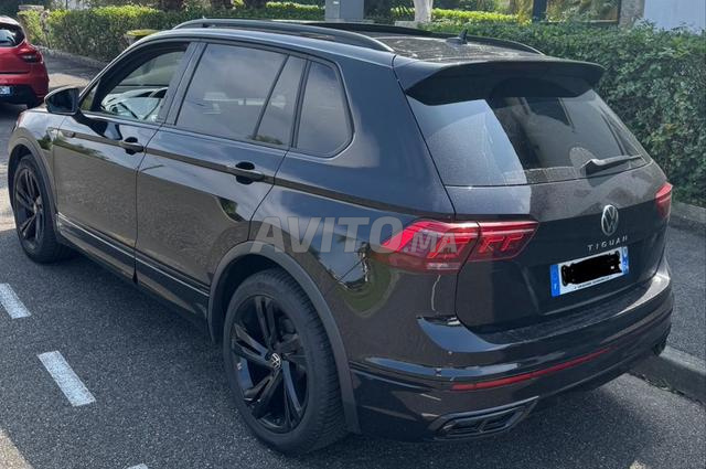 Volkswagen Tiguan Rline 2.0 TDI 150 full black - 2