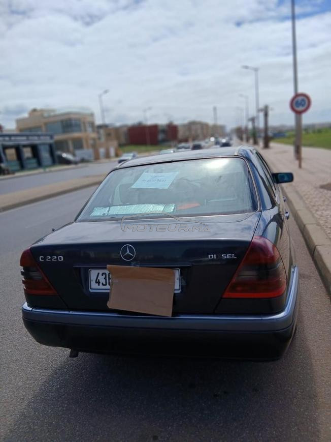 Mercedes-Benz 220 Diesel Manuelle 1993 à Salé