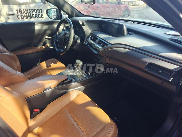 لكزس UX هايبرد أوتوماتيك 2019 في الدار البيضاء - 2