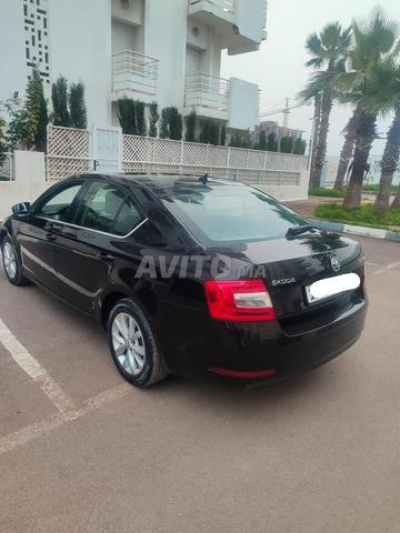 سكودا اوكتافيا 2L طلاء واحد - 2